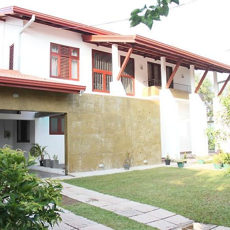 Harris Villa ヒッカドゥワ 部屋 写真
