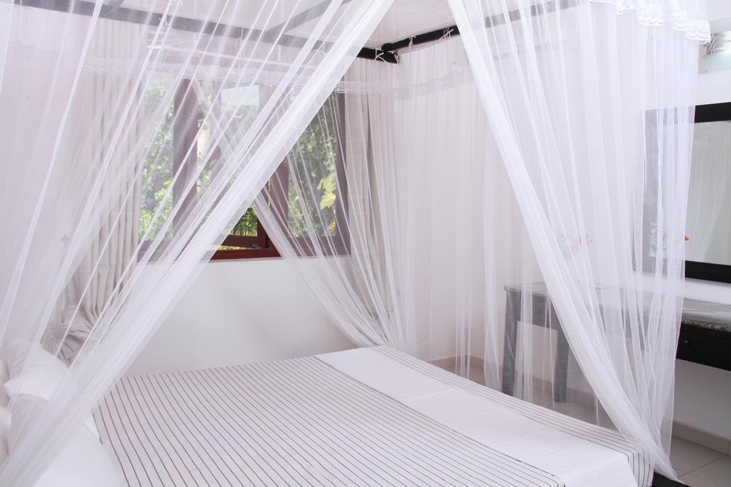 Harris Villa ヒッカドゥワ 部屋 写真